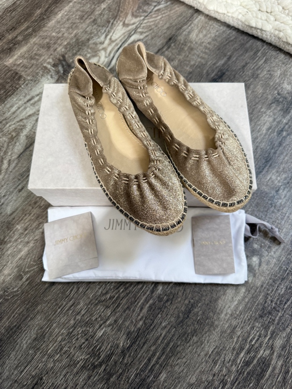 JIMMY CHOO DEENA FLAT 39.5 / 9.5 Sand Metallic Suede Shimmer w/ Chain